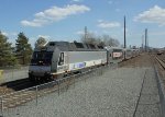 NJT 4532 arrives.